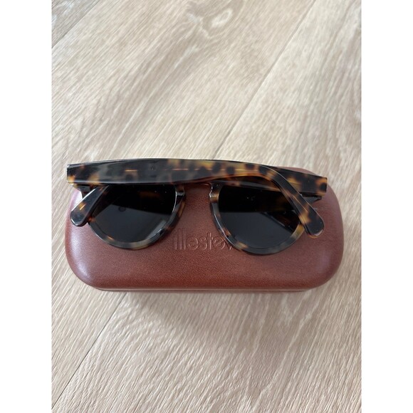 Illesteva Sunglasses main image 5